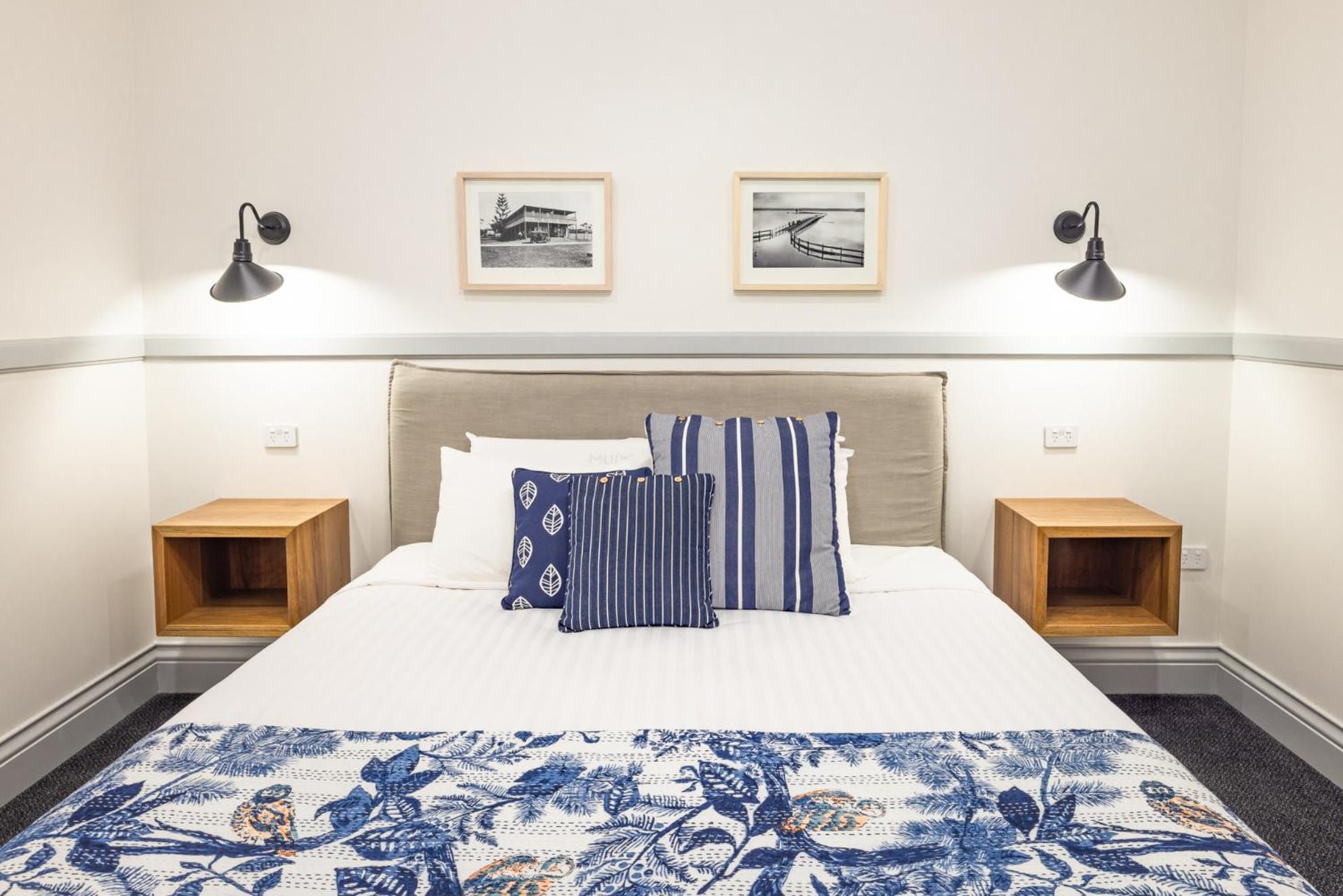 Bermagui Beach Hotel Стая снимка