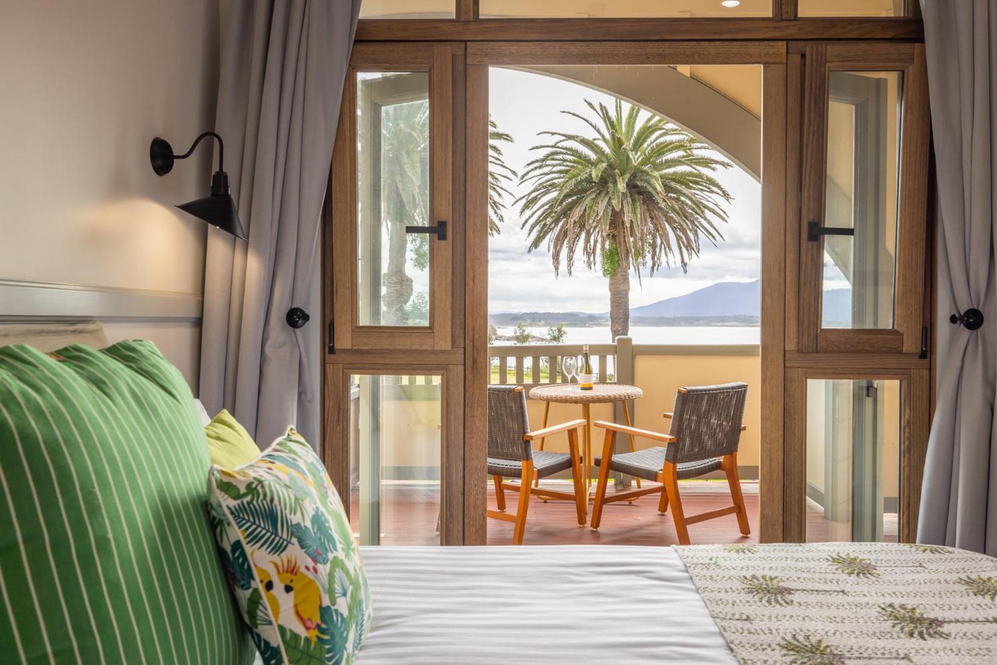 Bermagui Beach Hotel Стая снимка