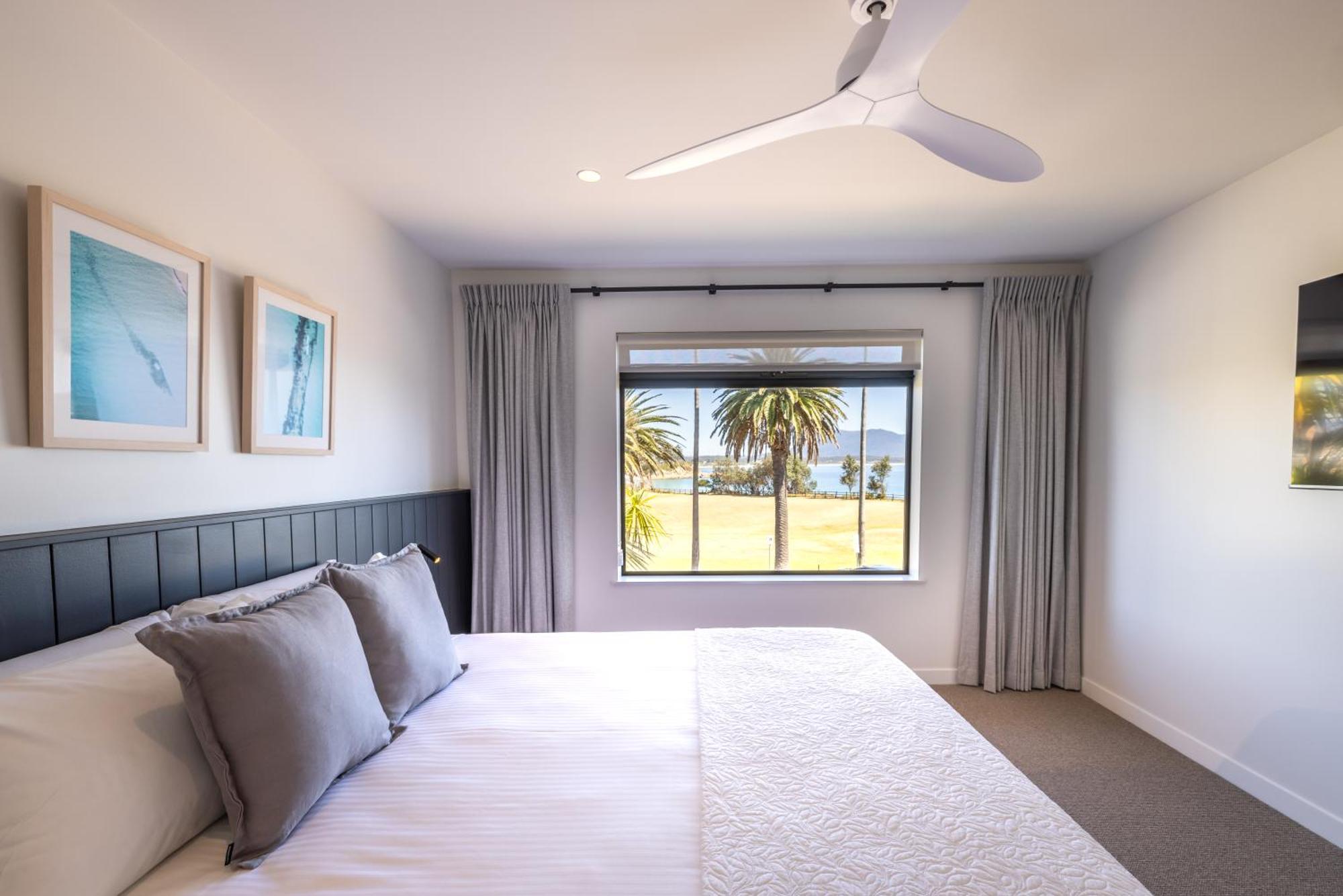 Bermagui Beach Hotel Стая снимка